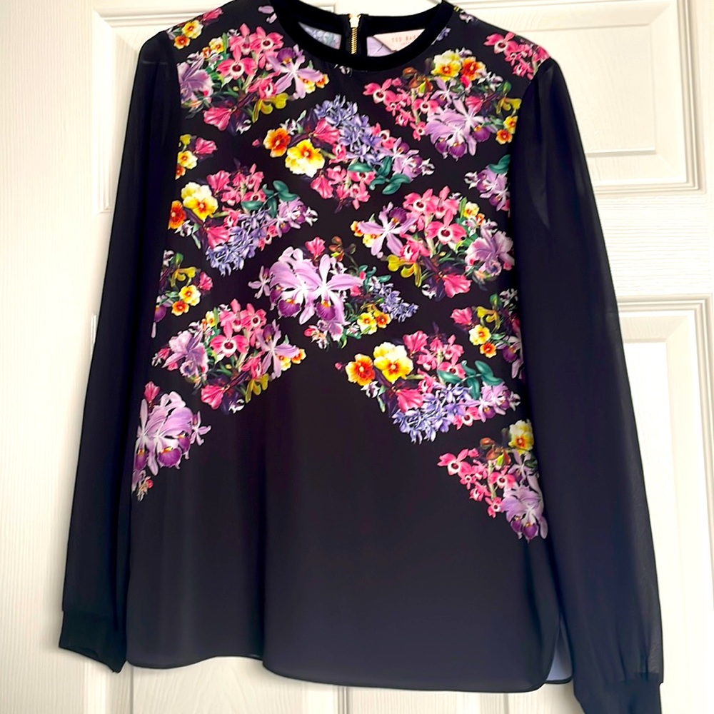 Ted Baker long sleeve top, beautiful colors and a small zipper in the back